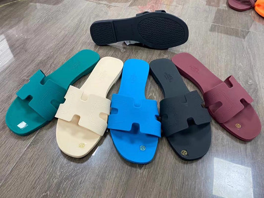 Hermes Rubber Slide | Slim Fit